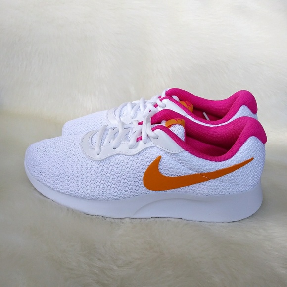 Nike Shoes - Nike Tanjun Womens Sneakers